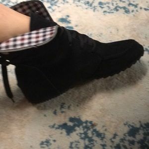 Soft house shoes